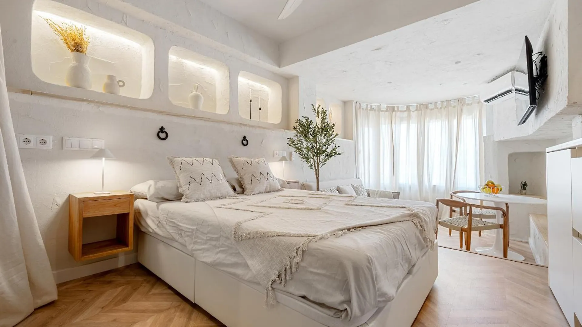 Hauzify I Loft Promar Apartment La Pineda