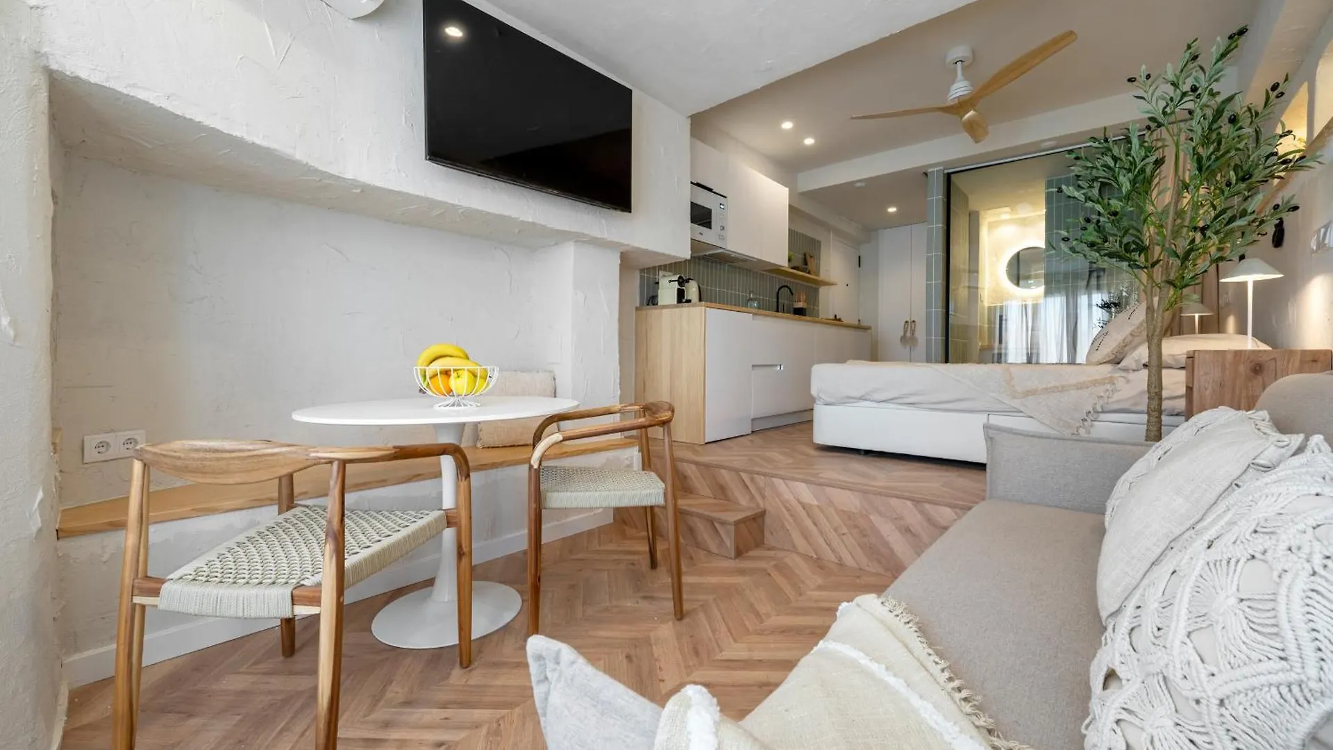 Hauzify I Loft Promar Apartment La Pineda