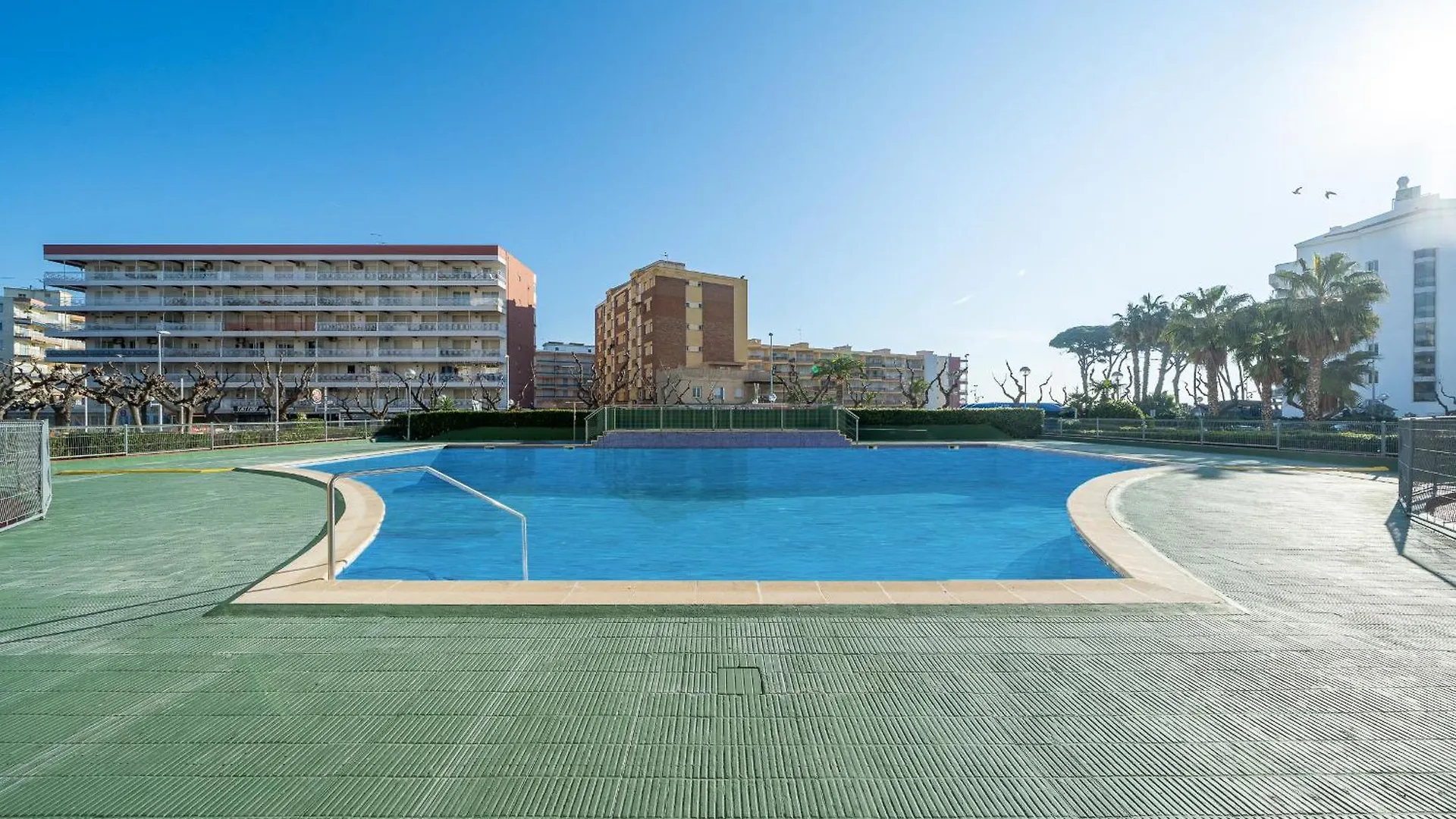 Hauzify I Loft Promar Apartment La Pineda